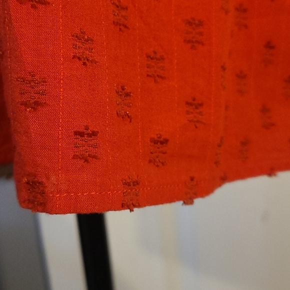 Red blouse - Picture 5 of 6